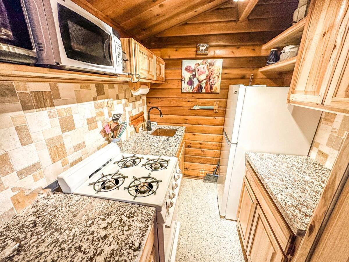 Village Vibes Deck And Bbq Duck Creek Village Exterior foto